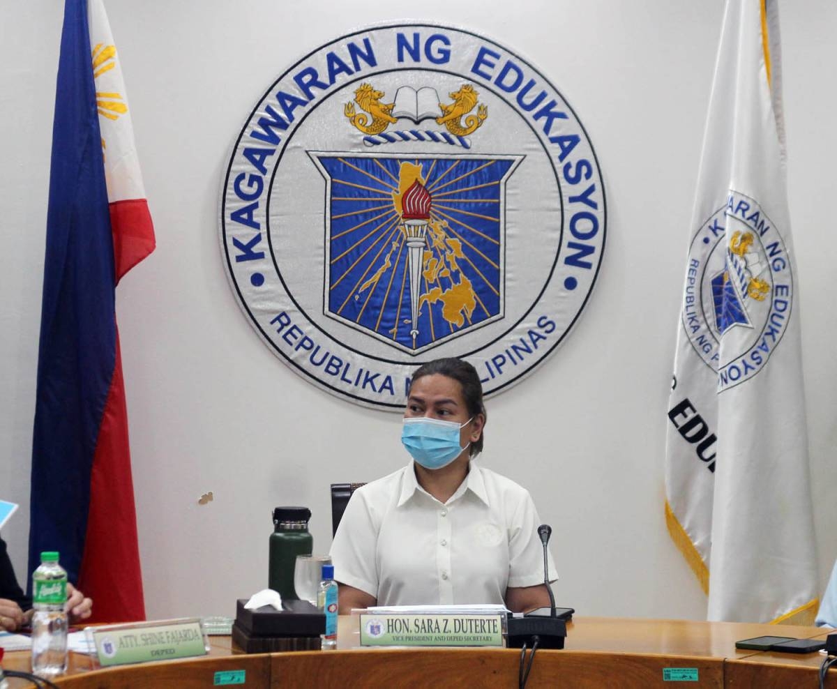 060722_DepEd-DEJUAN- Vice-President and Department of Education Sec. Sara Z Duterte, leads the budget review of the Department of Education, at the OFfice of the Secreatary Conference Room at the Head OFfice of the DepED at Pasig CIty, July 6 2022. DepEd and its attached agencies received a P629. 8 billion budget for its National Expenditure Program for 2022, 6% higher than its P595 billion budget in 2021 to primarily support the expansion of safe face-to-face classes. (PHOTO BY: MIKE DE JUAN)