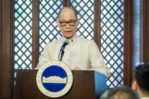 President Ferdinand Marcos Jr. presented over P541 million in People's Survival Fund for climate adaptation to local government beneficiaries during a ceremonial turnover in  Malacañang on Wednesday, November 29, 2023. With him were Finance Secretary Benjamin Diokno, Interior and Local Government Secretary Benjamin Abalos Jr., and Climate Change Commission Vice Chairperson and Executive Director Robert Borje. PHOTOS BY YUMMIE DINGDING/ PPA POOL