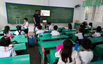 Teachers of the Taytay Elementary School in Rizal receive flowers and gifts from their pupils on Wednesday, Oct. 4, 2023, the eve of World Teachers Day. PHOTOS BY JOHN ORVEN VERDOTE