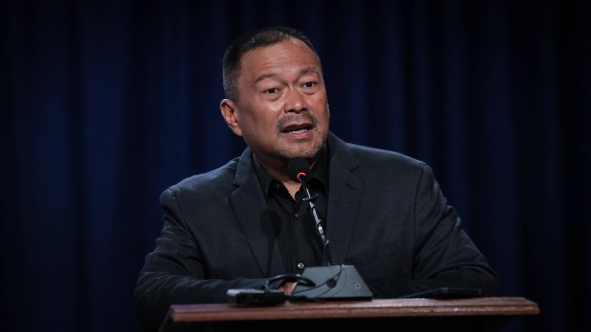 Sen. Joseph Victor “JV” Ejercito