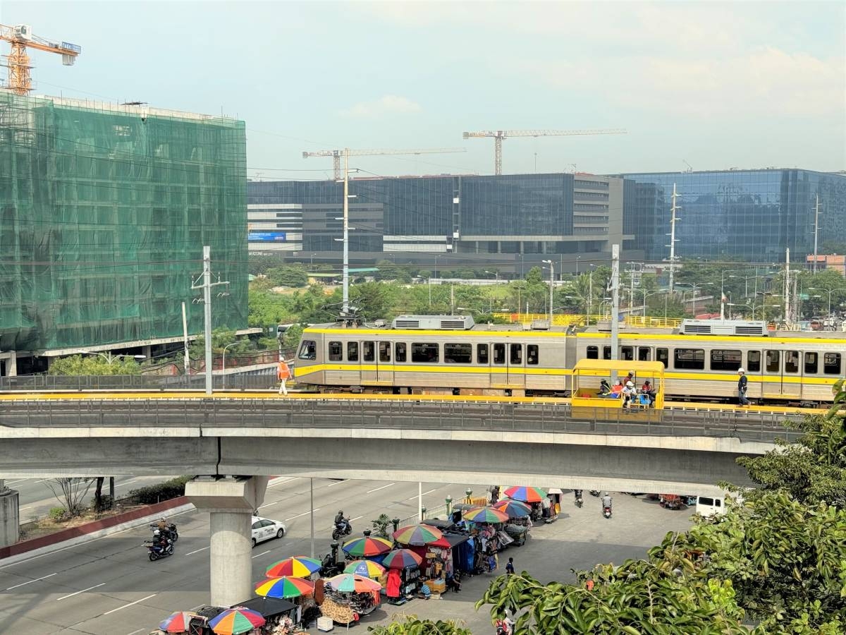 Light Rail Manila Corporation successfully conducted its first test run for LRT-1 Cavite Extension Phase 1 this Tuesday, Dec. 19. Photo from Light Rail Manila Corporation FB page