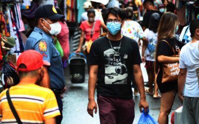 People shop in Divisoria in Manila on Saturday, Sept. 10, 2022. FILE PHOTO BY MIKE ALQUINTO