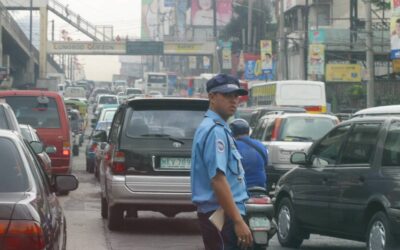 An mmda traffic officer could not do anything  to the traffic congestion along Edsa in Quezon City as thousands of people are preparing for Christmas celebration.
File:231204_traffic_02
Photos today3/news/12-24
Roger Ranada