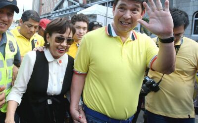 Back in the limelight File photo shows former senator Ralph Recto and his wife former Batangas governor Vilma Santos. Photo by Rene H.Dilan
