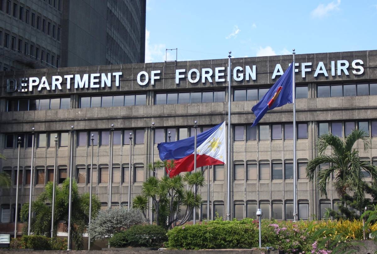 Photo by: RUY MARTINEZ-pt2/news_may/05_17/160515_half mast1_martinez- President Benigno S. Aquino III has ordered that the Philippine flag be flown at half mast, from sunrise to sunset, in the Department of Foreign Affairs Main Office, its Foreign Service Posts and Regional Consular Offices, on the day of Ambassador Domingo Lucenario, Jr.’s burial on Saturday (May 16)