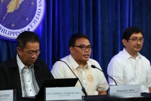 Land Transportation Franchising and Regulatory Board (LTFFRB) Chairman Teofilo Guadiz III, together with Metro Manila Development Authority Acting Chairman Ramando Artes, Office of Transportation Cooperatives Chairperson Jesus Ferdinand D. Ortega and LTFRB-Nationa Capital Region Regional Director Atty. Zona Russet M. Tamayo, answer the Malacañang Press Corp during a press conference at the new press briefing room in Malacañan Palace, Manila on Monday, Jan. 15, 2024 to clarify the pressing issues regarding the public utility vehicle (PUV) modernization program, and announced that there will be no suspension of classes and work tomorrow, January 16 as the government is ready to respond to the possible disruption in public transport due to the transport group protest.