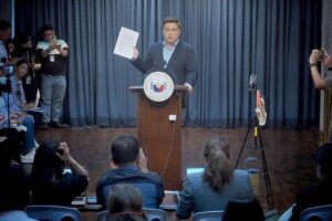Filed Senate President Juan Miguel Zubiri holds a copy of a resolution that seeks to start the discussions on amending the economic provisions of the 1987 Constitution. Contributed photo