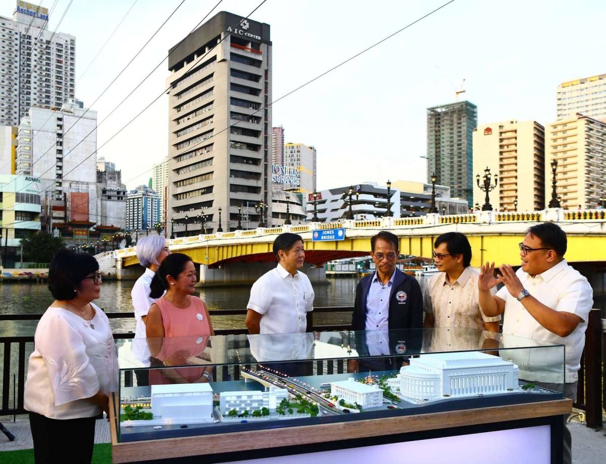 President Ferdinand Marcos Jr., with First Lady Liza Araneta-Marcos, leads the opening of the 'Pasig Bigyang Buhay Muli' (Pasig River Urban Development project) in Manila, on Jan. 17, 2024. On hand to welcome the President were Department of Human Settlements and Urban Development Secretary Jose Rizalino "Jerey" Acuzar, Interior and Local Government Secretary Benhur Abalos, Department of Environment and Natural Resources Secretary Maria Antonia ‘Toni’ Yulo-Loyzaga,  Metropolitan Manila Development Authority Chairman Romando Artes and Manila Mayor Honey Lacuna-Pangan. A view of the scale model of the project followed the opening. PHOTOS BY MIKE ALQUINTO