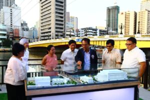 PASIG URBAN PROJECT

President Ferdinand R. Marcos Jr., with First Lady Liza Araneta-Marcos and other government officials, looks at a scale model of the Pasig River Urban Development Project that was launched on Wednesday, Jan. 17, 2024. PHOTO BY MIKE ALQUINTO