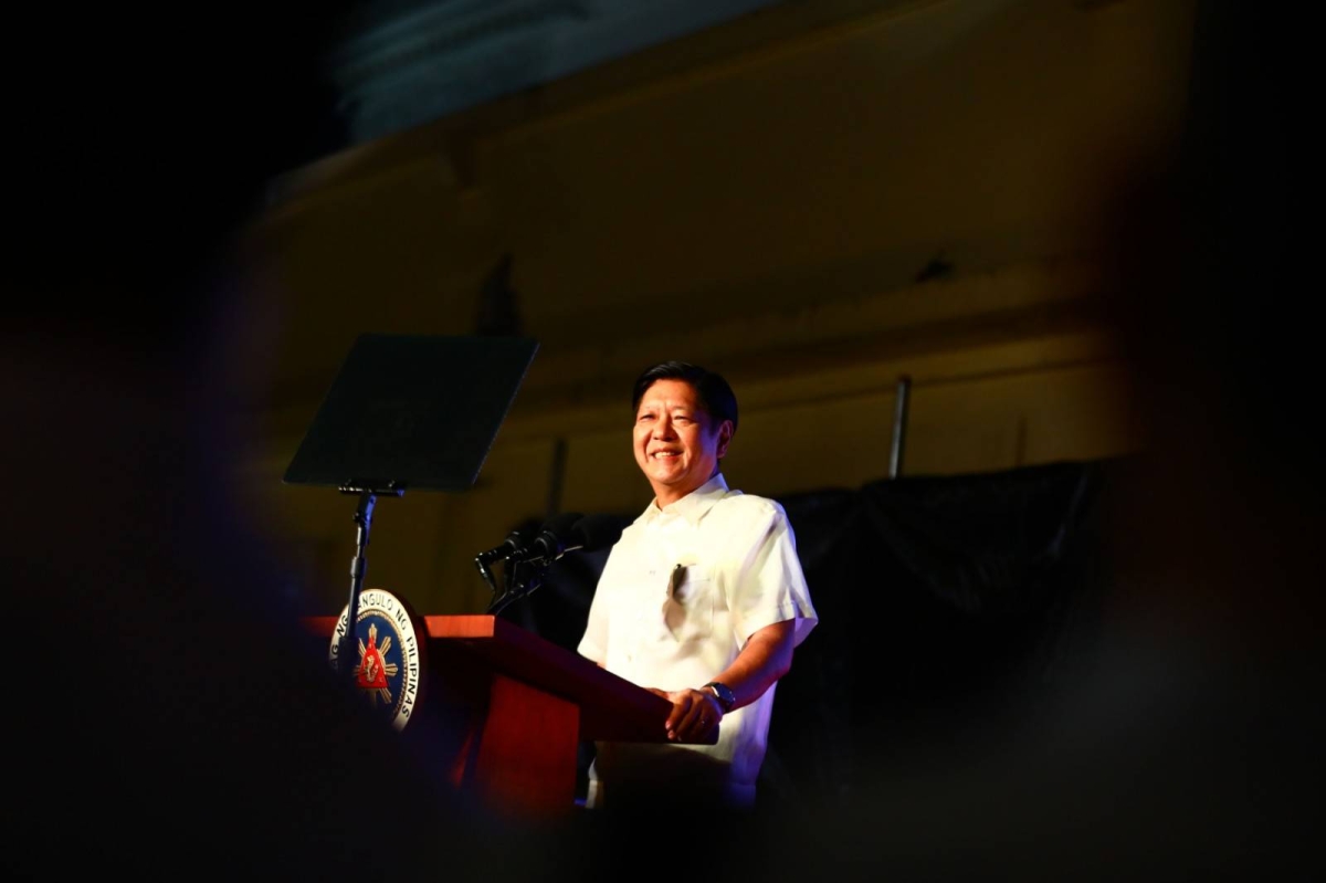 President Ferdinand Marcos Jr., with First Lady Liza Araneta-Marcos, leads the opening of the 'Pasig Bigyang Buhay Muli' (Pasig River Urban Development project) in Manila, on Jan. 17, 2024. On hand to welcome the President were Department of Human Settlements and Urban Development Secretary Jose Rizalino "Jerey" Acuzar, Interior and Local Government Secretary Benhur Abalos, Department of Environment and Natural Resources Secretary Maria Antonia ‘Toni’ Yulo-Loyzaga,  Metropolitan Manila Development Authority Chairman Romando Artes and Manila Mayor Honey Lacuna-Pangan. A view of the scale model of the project followed the opening. PHOTOS BY MIKE ALQUINTO