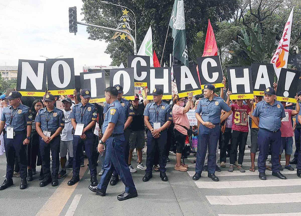Monday rally Members of various groups gathered at the House of Representatives on Monday, Jan. 22, 2024, to show their opposition to Charter change. PHOTO BY ISMAEL DE JUAN
