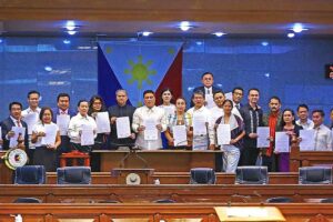 United Twenty-four senators hold signed manifestos against people’s initiative to amend the Constitution on Tuesday, Jan. 23, 2024. PHOTO By MIKE ALQUINTO