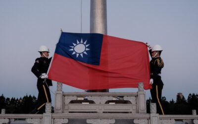 FLAG OF THEIR FATHERS Guards raise Taiwan’s flag on Democracy Boulevard at the Chiang Kai-shek Memorial Hall in the capital Taipei on Jan. 14, 2024. AFP PHOTO
