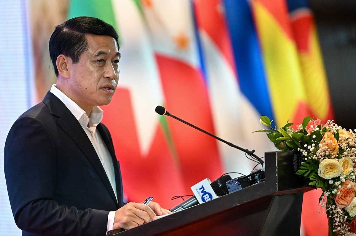 Laos' Foreign Minister Saleumxay Kommasith speaks during a press conference after the ASEAN Foreign Ministers' (AMM) retreat meeting in Luang Prabang on January 29, 2024. TANG CHHIN SOTHY / AFP