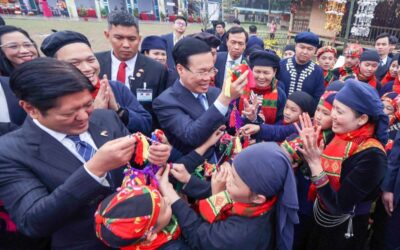 Philippines and Vietnam Strengthen Bilateral Ties with Trade and Maritime Deals President Ferdinand Marcos Jr. and Vietnamese President Vo Van Thuong greet the crowd at the Imperial Citadel of Thang Long in Hanoi, Vietnam, on Tuesday, Jan. 30, 2024. CONTRIBUTED PHOTO