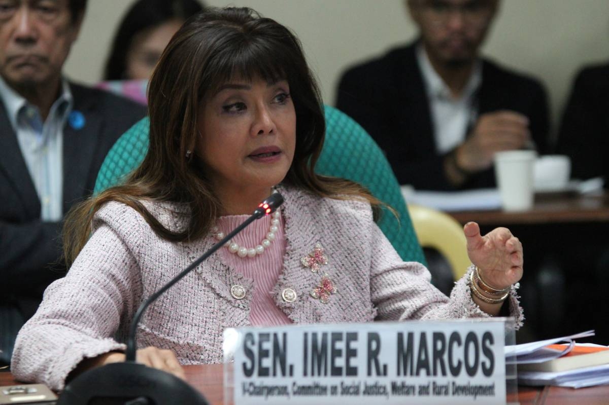 pt2/news/aug21/200819_senateBinay4
Photo by: J. Gerard Seguia
Sen Imee Marcos  presides over the senate hearing on the issues of the day care centers of LGU's and the role of the DSWD in running them at the Senate of the Philippines in Pasay City.