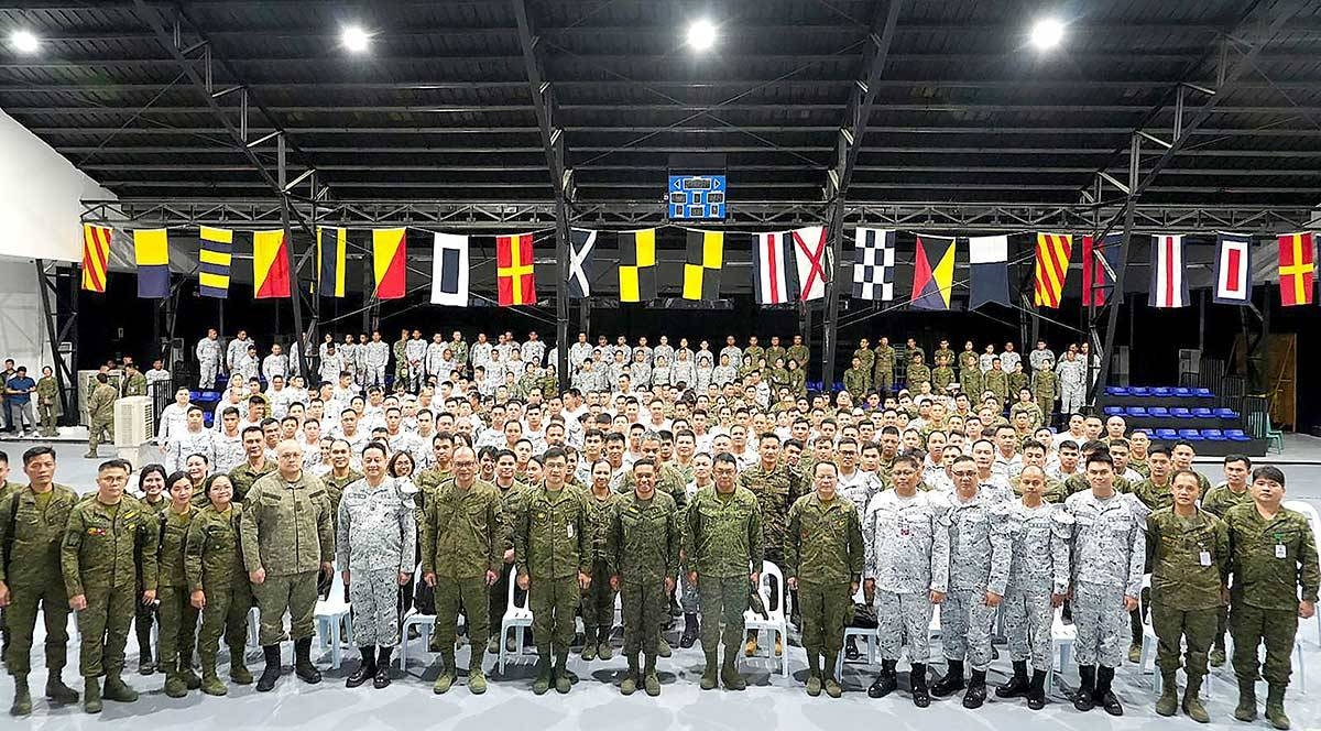 ONE AFP Armed Forces Chief of Staff Gen. Romeo Brawner Jr. with troops and reservists of the Eastern Mindanao Command.