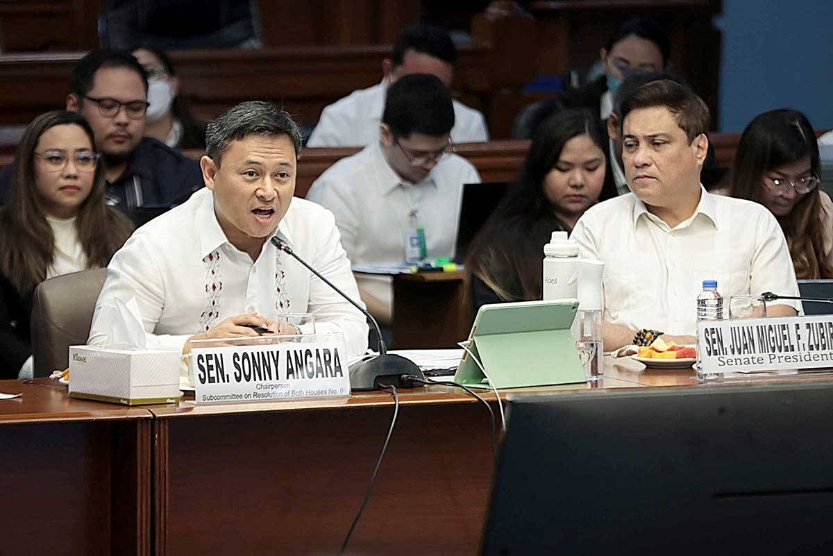 IT STARTS Senate President Juan Miguel ‘Migz’ Zubiri listens to Sen. Juan Edgardo ‘Sonny’ Angara during the hearing on Monday, Feb. 5, 2024, on Resolution of Both Houses 6, which seeks to limit Charter amendments to economic provisions. PHOTO BY J. GERARD SEGUIA