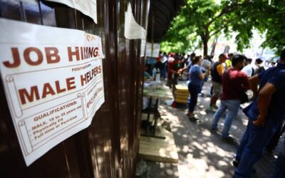 Philippines’ Unemployment Rate Hits Lowest Level in Nearly Two Decades Overseas job applicants flock to manning agencies in Manila, on 08 May 2023. According to the Philippine Statistics Authority (PSA) report May 8, 2023, the number of jobless Filipinos reached 2.42 million in March, down from the 2.47 million estimated last February 2023. This is equivalent to a national unemployment rate of 4.7%. During a previous briefing, National Statistician Dennis Mapa said the country’s unemployment situation has been improving since the second half of 2022 as the current administration ended tougher COVID restrictions. (PHOTO: MIKE ALQUINTO)