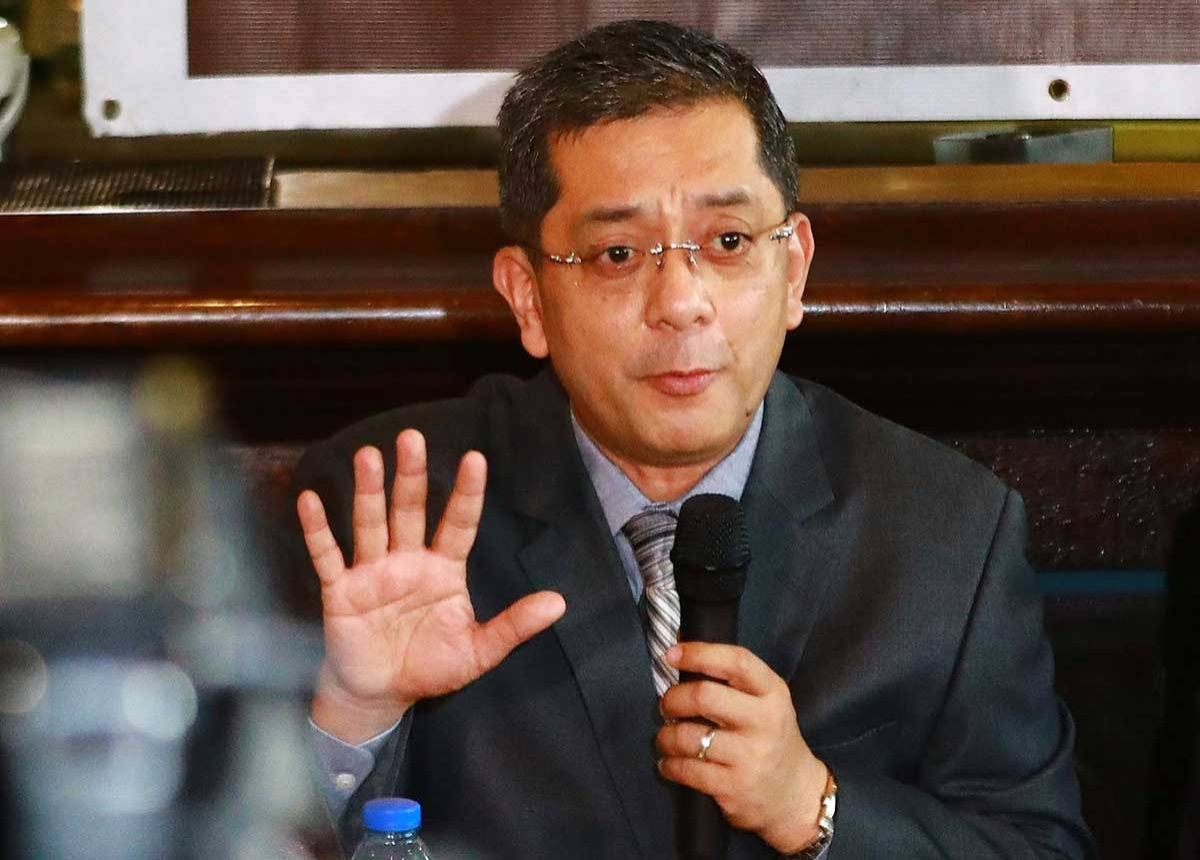 Comelec Chairman George Erwin Garcia