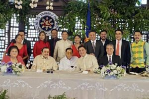 GO JOHNNY GO Presidential Legal Counsel Juan Ponce Enrile celebrates his 100th birthday in Malacanang on Wednesday, Feb. 14, 2024. In this photo, Enrile is flanked by present and former colleagues in government. CONTRIBUTED PHOTO