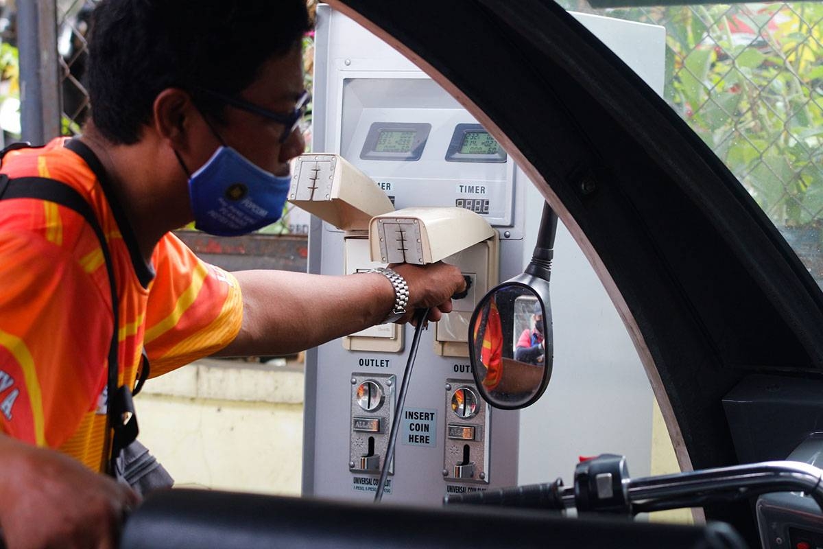 Electric Vehicle charging station seen at Brgy. Batasan BATODA in Quezon city.FILIPINOS are the least interested in buying a hybrid or electric vehicle (EV) for their next purchase. Photos by John Orven Verdote