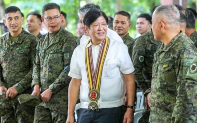 The military must assume the role of peacemaker while fighting to attain peace, President Ferdinand R. Marcos Jr. said on Friday. Speaking during his Talk to Troops at the Philippine Army’s 401st Infantry Brigade headquarters in Prosperidad, Agusan del Sur, President Marcos said his government has adopted new approach in tackling internal conflict—encouraging soldiers to become peacemakers while combating groups threatening peace and democracy. PCO Photo