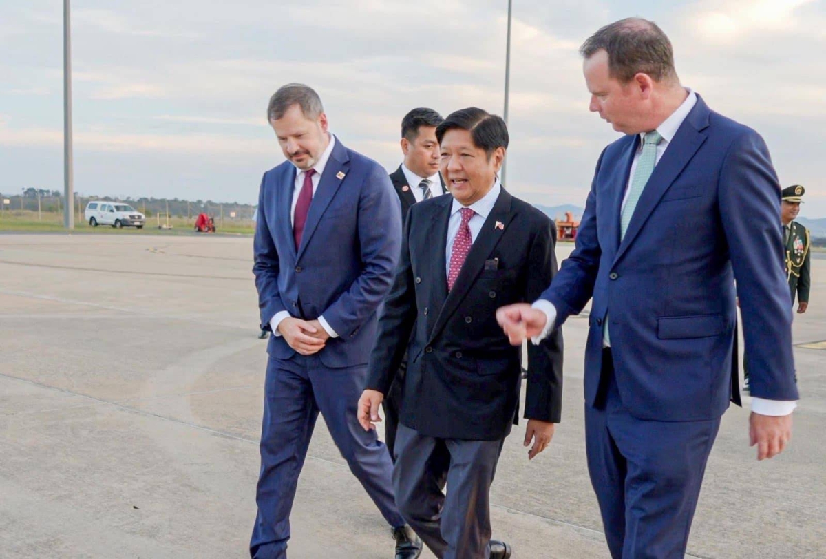 President Ferdinand R. Marcos Jr., accompanied by the Philippine delegation, has arrived in Canberra, Australia, and was welcomed by officials from both the Philippines and Australia. Presidential Communications Office PHOTOS