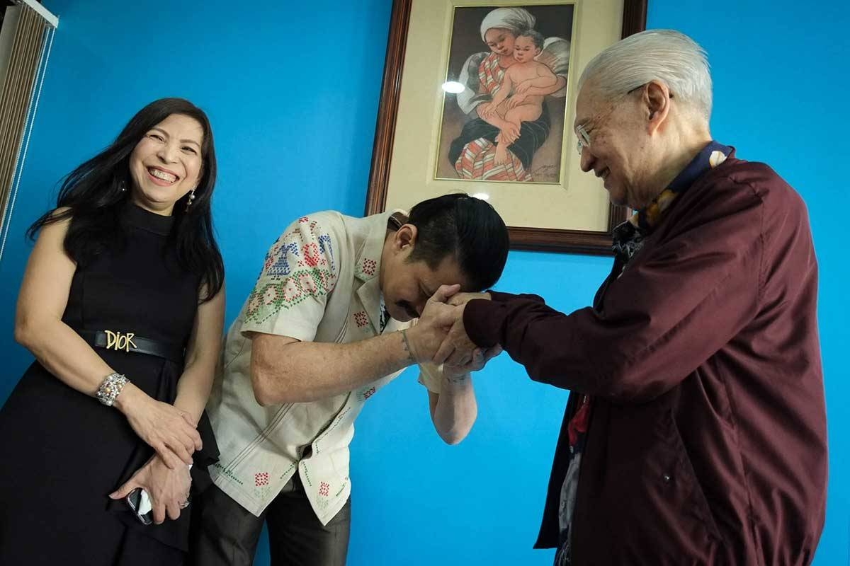 Mano po Sen. Robinhood Padilla shows respect to The Manila Times Chairman Emeritus Dante Ang on Wednesday, Feb. 28, 2024. At left is TMT President and Chief Operating President Blanca Mercado. Photo by J. Gerard Seguia