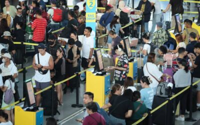 Apology Issued by MIAA for Bed Bug Incidents at Manila Airport Passengers line up at the NAIA Terminal 3 in Pasay City on Sunday, October 29, 2023 as more Filipinos fly to their hometowns to observe All Saints’ Day.PHOTOS BY J. GERARD SEGUIA