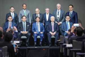President Ferdinand R. Marcos Jr. emphasized his administration's commitment to inviting more investors to expand operations in the Philippines during the Philippine Business Forum in Melbourne.
PBBM highlighted laws like the Public-Private Partnership Code, the Internet Transactions Act, and the Tatak Pinoy Act, ensuring responsive policies and reducing bureaucratic processes.
During the forum, a presentation of Memorandums of Understanding (MOUs) and Letters of Intent (LOIs) was conducted, resulting in the securing of a total of PhP86 billion in investments from 12 business deals. PHOTO FROM PCO