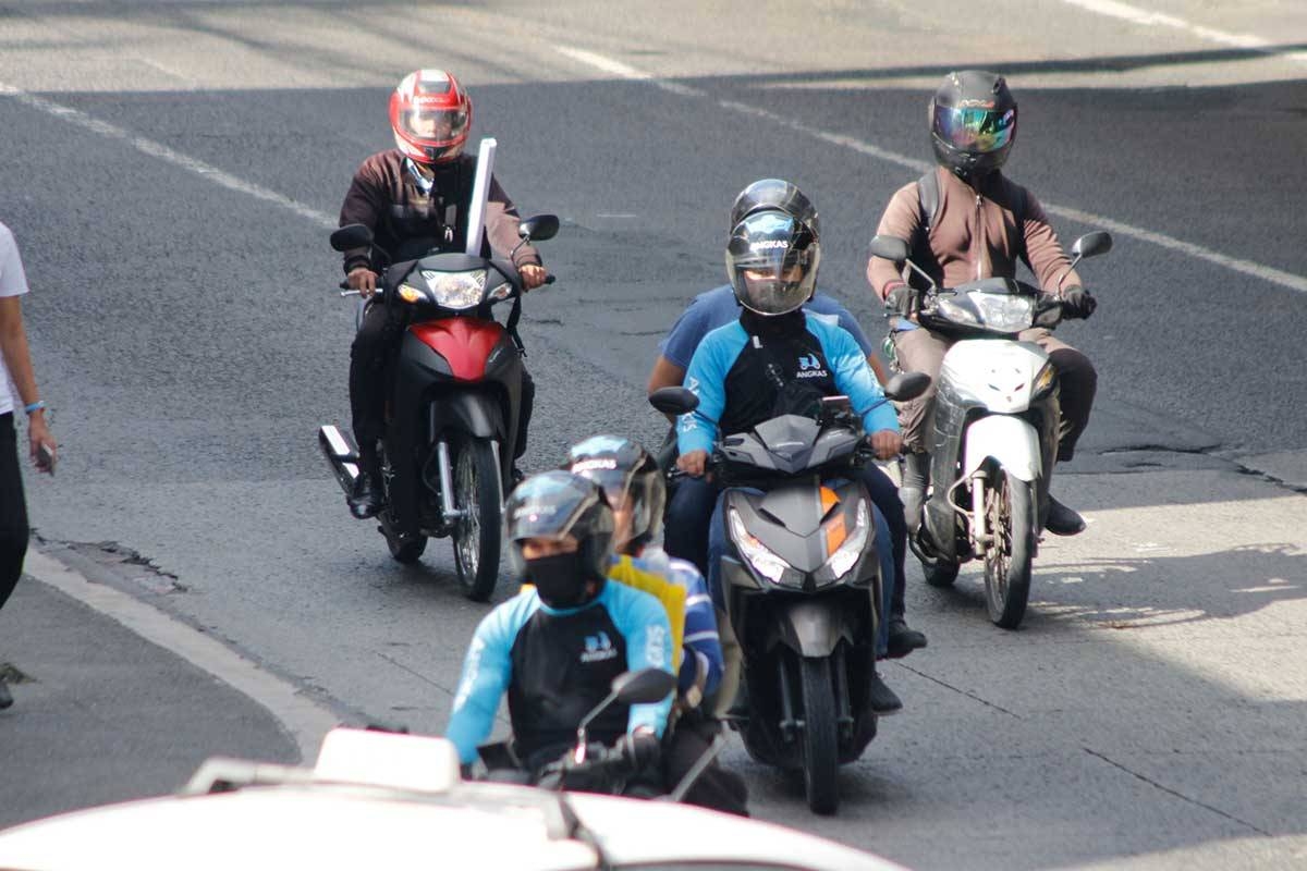 Motorcycle taxis