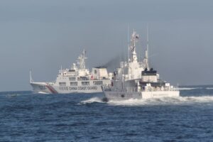 pt2/news/jan16/150120_pcg-ccg1
Photo by Enrique Agcaoili
The Philippine Coast Guard (right) with the China Coast Guard (left) vessels set sail for a joint maritime drill over the waters of the Manila Bay on January 15, 2020. The drill aims to exercise interoperability and strengthen their capabilities in responding to such crises.