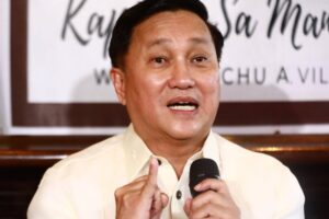 Senator Francis Tolentino PHOTOS BY MIKE ALQUINTO