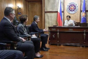 BOOSTING TIES US Secretary of State Antony Blinken meets with President Ferdinand Marcos Jr. in Malacañang. PPA POOL