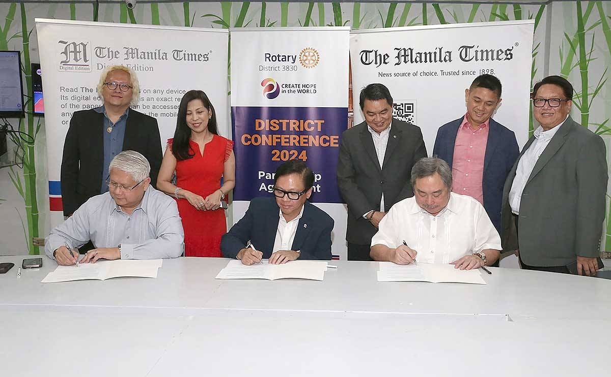 NEW PARTNER The Rotary International District 3830 and The Manila Times on Thursday, March 21, 2024, signed a partnership agreement for the District Conference (Discon) 2024. Signing the deal are The Manila Times Chairman and CEO Dante ‘Klink’ Ang 2nd; Rotary International District 3830 head Gov. Antonio ‘Jay’ Tambunting and Gil Chua, chairman for the District Conference 2024. With them are Robert Vito from Riple 8; Blanca Mercado, president and COO of The Manila Times; Lito Jimenez, past president of the Rotary Club of Makati West; Judd Balayan, Rotary Club of Makati West treasurer; Mon Guerrero, Rotary Club of Makati West secretary. PHOTO BY RENE H. DILAN