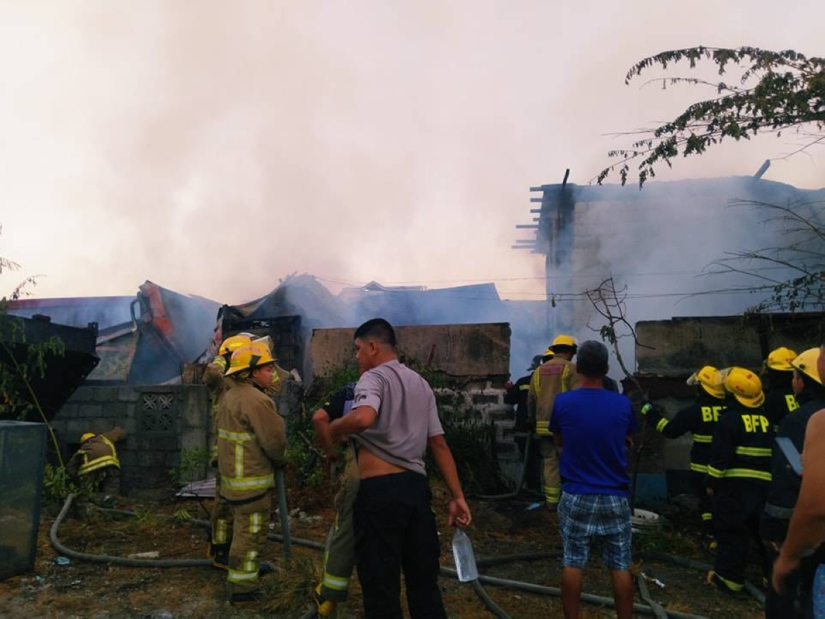 Photos courtesy of Malabon Shadow Fire Rescue Volunteer Facebook