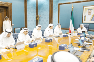 kuwait government officials meeting