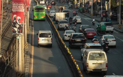 Unauthorized vehicles use the EDSA Carousel bus lane in Pasay City on Sunday, a day before the Metropolitan Manila Development Authority implements stiffer penalties on vehicles that will use the bus lanes. PHOTO BY J. GERARD SEGUIA
