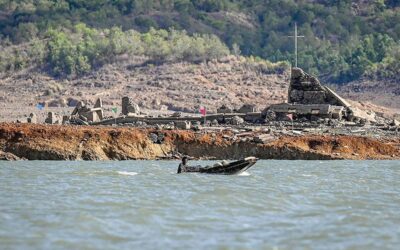 The Resurfacing of a Centuries-Old Settlement: Pantabangan Dam’s Drought Unveils Historical Ruins AN OLD TOWN RISES A general view shows the ruins of a church in the old sunken town of Pantabangan in Nueva Ecija province on April 24, 2024. Remnants of the centuries-old town of Pantabangan reemerged in the northern Philippines after a dam’s water level dropped amid a drought that plagues many parts of the country. JAM STA ROSA / AFP