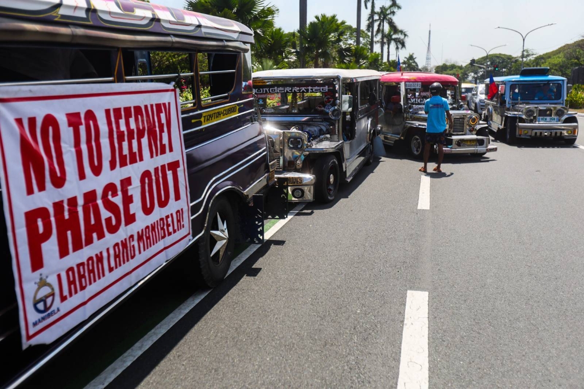 Jeepneys are parked along Commonwealth and Quezon Avenues in Quezon City on the first day of the transport strike on Monday, April 15, 2024. PHOTOS BY JOHN ORVEN VERDOTE