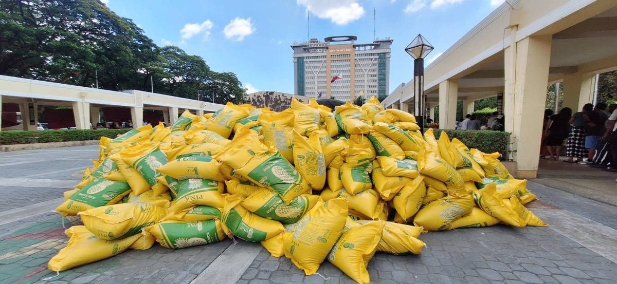 Piña rice sold at P39 per kilo during the Kadiwa ng Pangulo caravan at Quezon City hall recently. CONTRIBUTED PHOTO