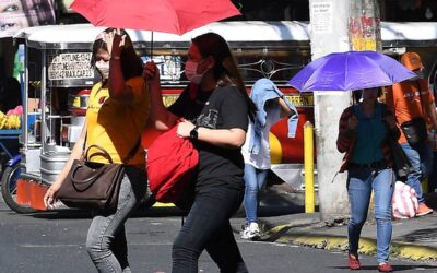 Delayed Rainy Season: Impact on Agriculture and Education People walk with umbrellas during a heatwave in Manila on April 29, 2024. Unusually hot weather in the Philippines was expected to last until mid-May, a forecaster said April 28, after the temperature hit a record high in the capital Manila.
Ted ALJIBE / AFP
