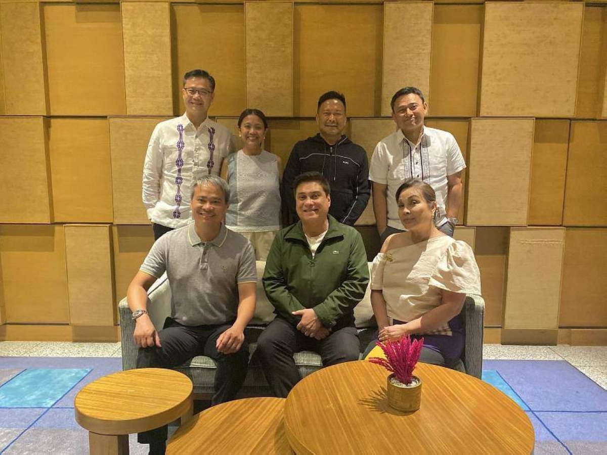 Former Senate president Juan Miguel Zubiri with his supporters — Sens. Juan Edgardo Angara, Nancy Binay, JV Ejercito, Sherwin Gatchalian, Loren Legarda and Joel Villanueva. CONTRIBUTED PHOTO