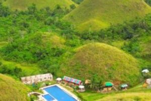 The Captain’s Peak Resort built within the vicinity of Chocolate Hills goes viral on social media, since the area was declared a protected area through Proclamation No. 1037 issued by then President Fidel V. Ramos on July 1, 1997. The DILG on Thursday (March 14, 2024) said it would look into the accountability of the concerned local government units over the issue. Screengrab from video of Ren the Adventurer via PNA