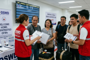 OFWs and DSWD staffs working together